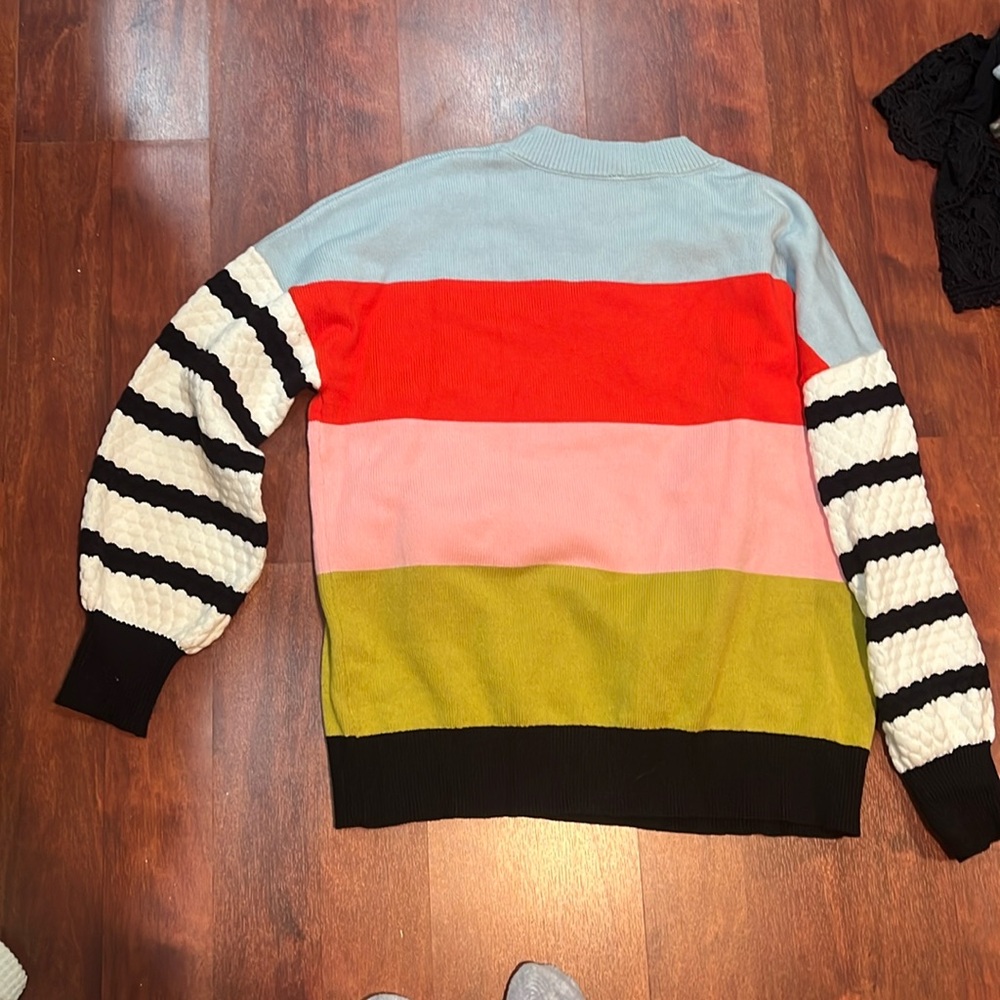 Size Medium Amazon Multicolor Warm Soft Sweater - image 2